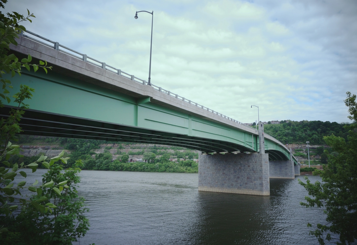 Optimized-The-Hulton-Bridge